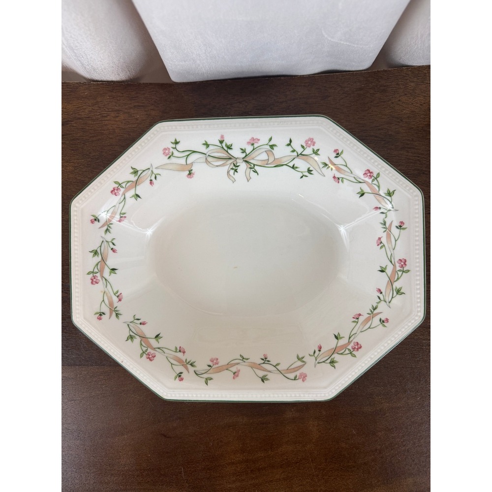 VTG Johnson‎ Bros. Eternal Beau 9.5" Vegetable Serving Bowl Made in England
